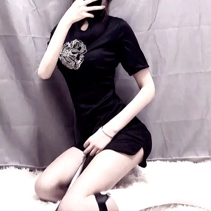 甜蜜寂寞女孩